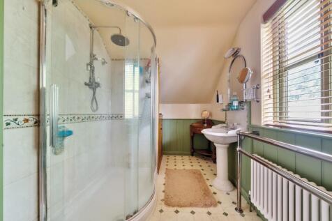 Shower Room.jpg