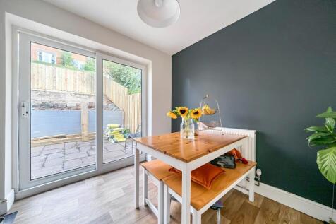 Kitchen view to rear.jpg