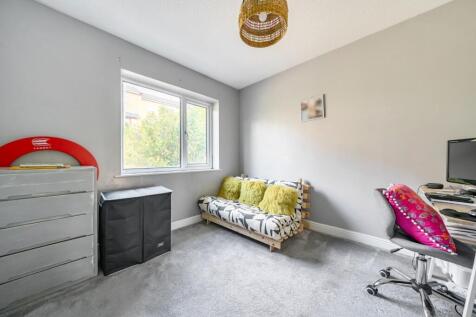 Bedroom 2.jpg
