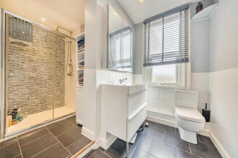 Shower Room.jpg