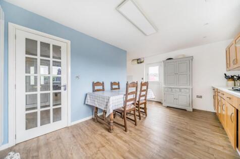 Dining area.jpg