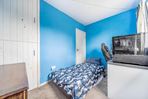 Bedroom 3 corner.jpg