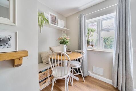 Lounge corner.jpg