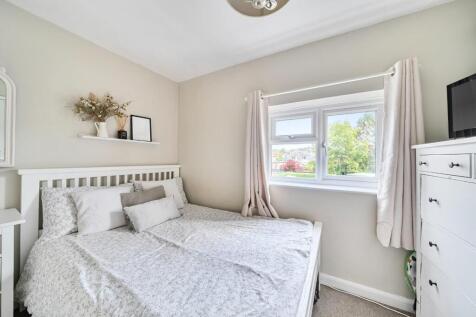 Bedroom 2.jpg