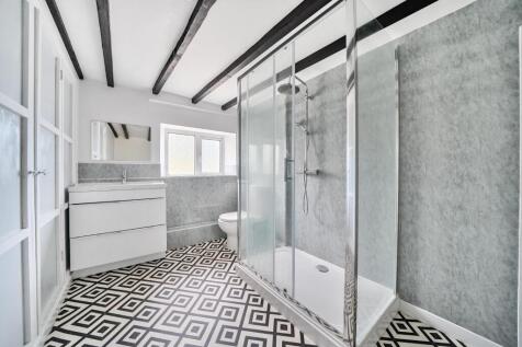 Shower Room.jpg
