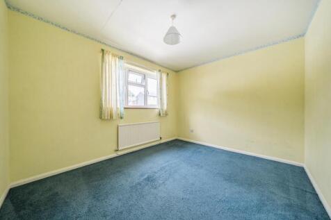 Bedroom 2.jpg