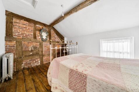 Bedroom 3 corner.jpg
