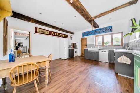 Kitchen view to Lounge.jpg