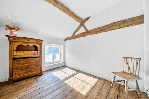 Bedroom 6.jpg