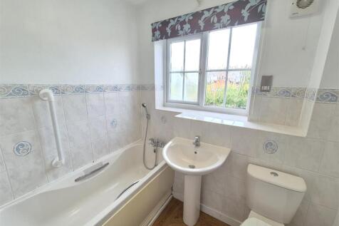 Bathroom.jpg