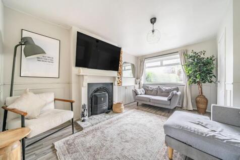 Living Room.jpg