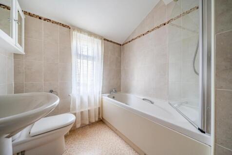 Bathroom.jpg