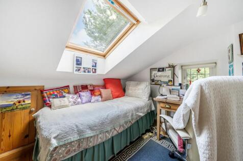 Bedroom 4.jpg