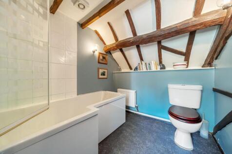 Bathroom.jpg