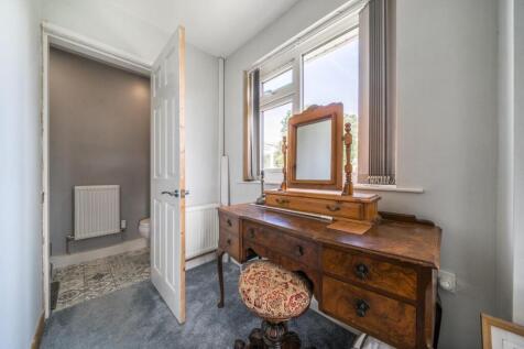 Dressing Area.jpg