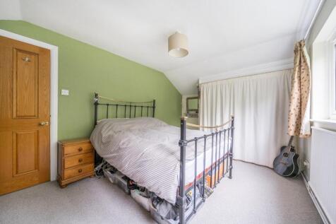Bedroom 1.jpg