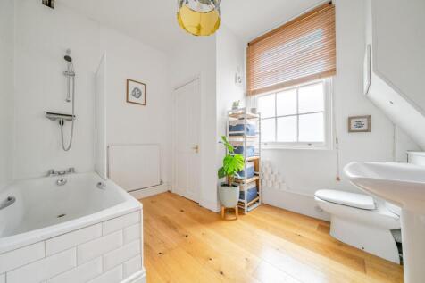 Bathroom.jpg