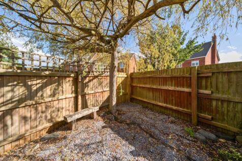 Fence surround.JPG