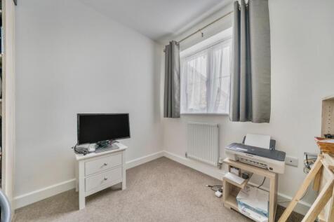 Bedroom 4.jpg
