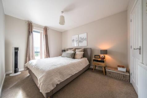 Bedroom 2.jpg