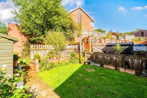 Garden with steps up.jpg