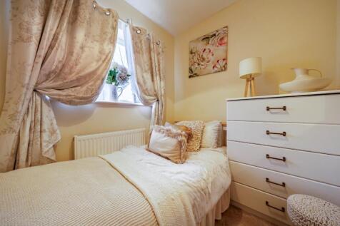 Bedroom 5.jpg
