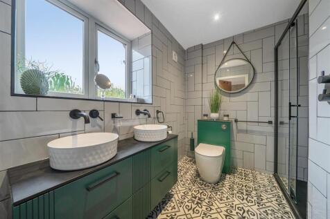 Ensuite.jpg