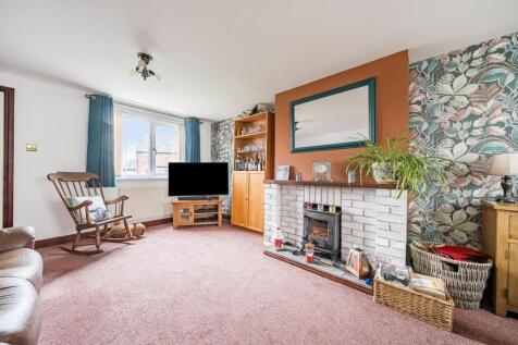 Lounge with fireplace.jpg