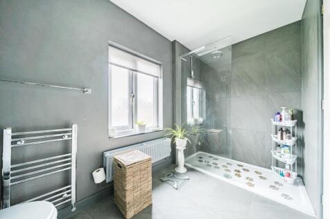 Ensuite.jpg