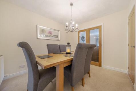 Dining Room to Lounge.jpg