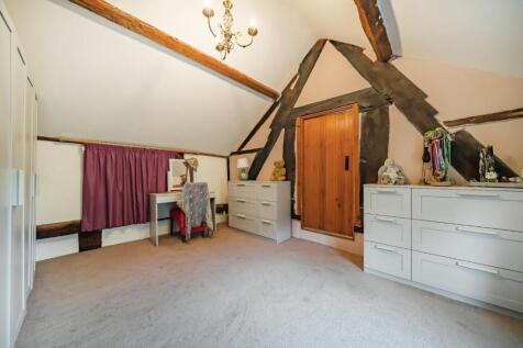 Bedroom 3 corner.jpg