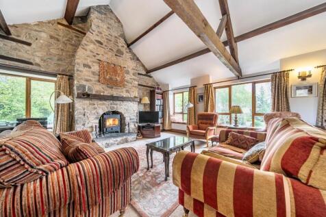 First floor reception room.jpg