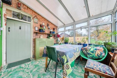 Conservatory corner.jpg