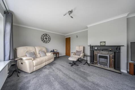 Sitting Room with feature fire.jpg