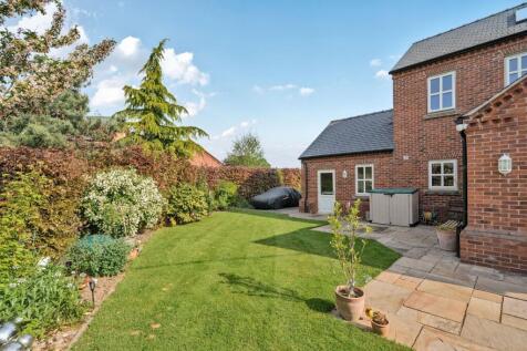 Garden side view.jpg