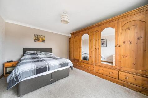 Bedroom 3 corner.jpg