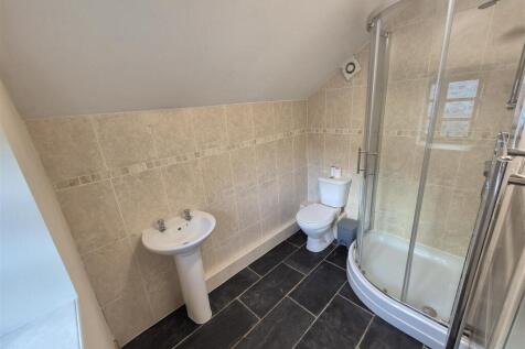 Downstairs Shower Room.jpg