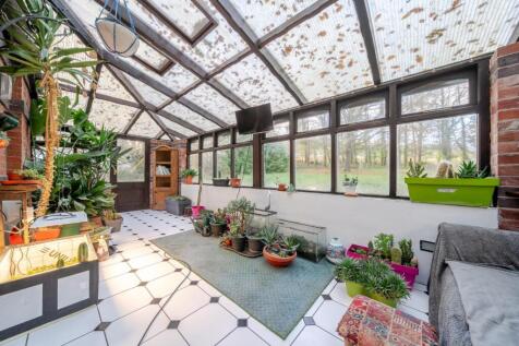 Conservatory corner.jpg