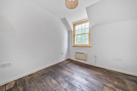 Bed 2 window.jpg