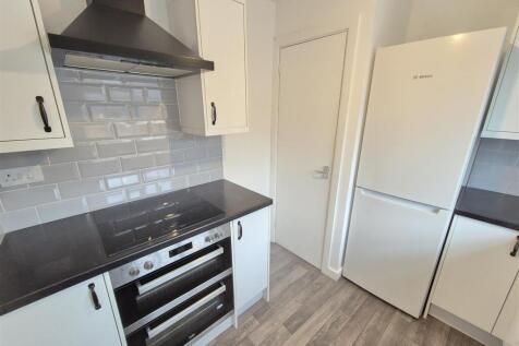 Kitchen cooker.jpg