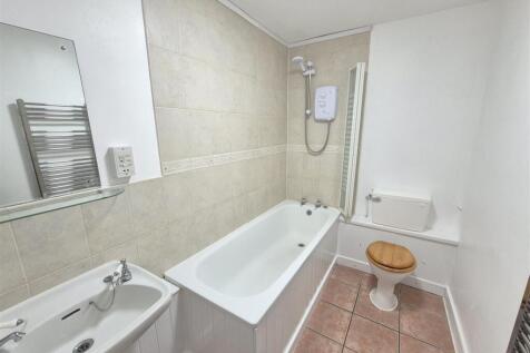 Bathroom.jpg