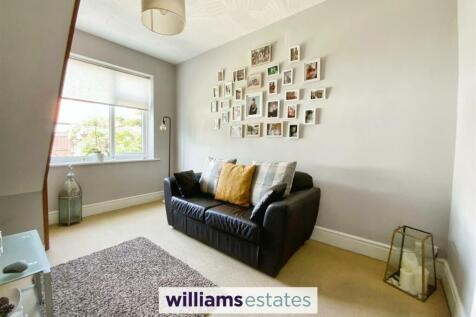 Reception Room/Bedroom