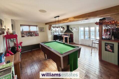 Games Room/Bar