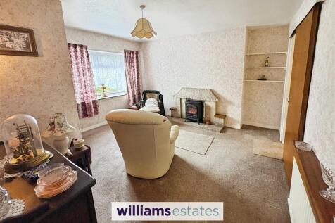 Snug/Dining Room