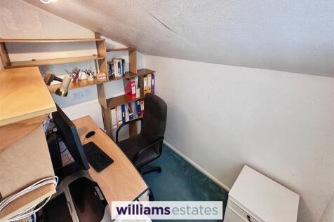 Dressing Area/Study