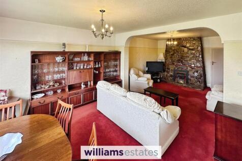 Dining / Lounge