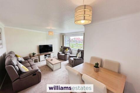 Living/Dining Area
