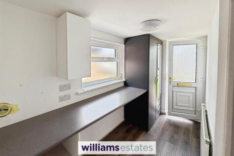 Hall/Utility