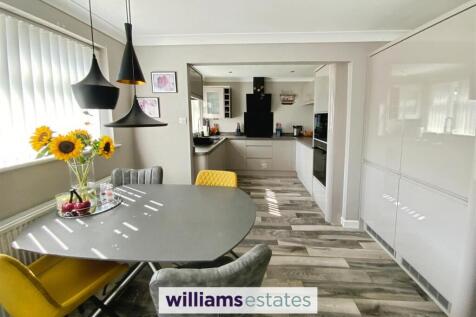 Dining/Kitchen