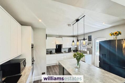 Kitchen/Diner/Living